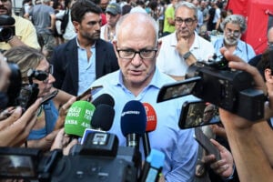 Il sindaco Gualtieri è il più amato (perlomeno dagli abusivi)