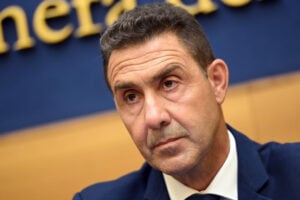 Vannacci presenta il suo programma e apre: «Se Giorgia mi chiama, io le rispondo»