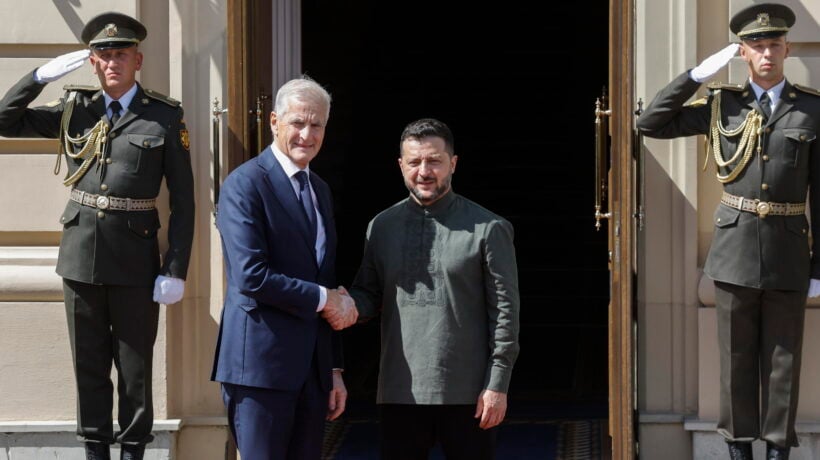 Zelensky non vuole la democrazia, solo i soldi