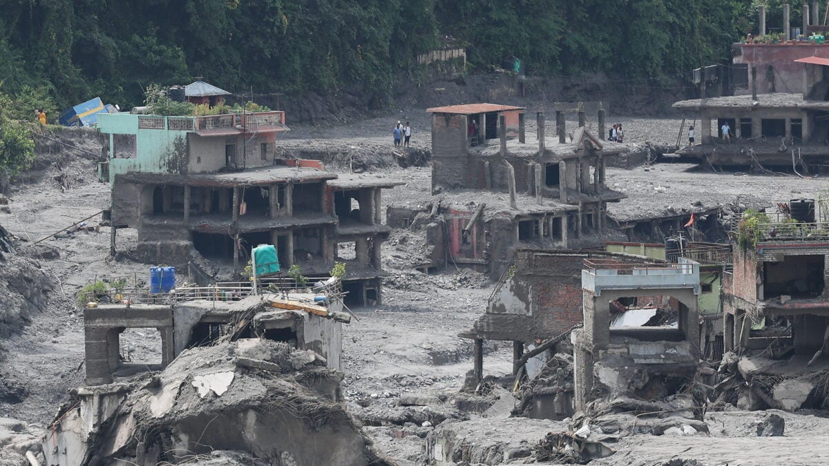 Nepal, i morti sfiorano quota 700