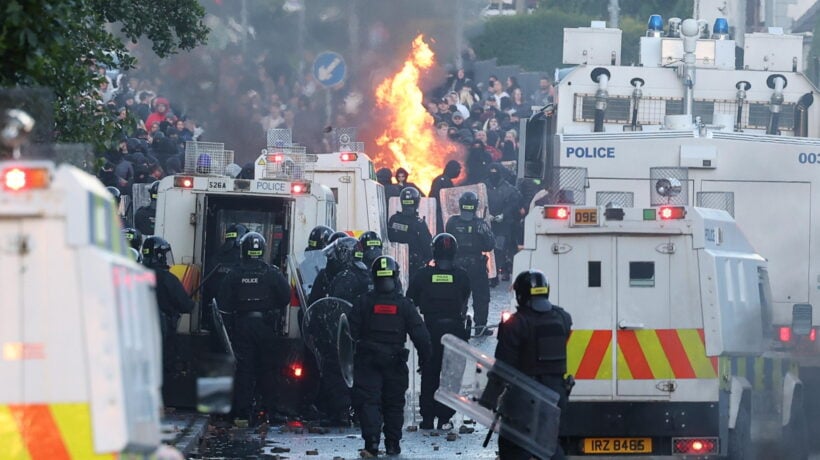 In Irlanda del Nord ricompare l’Ira e aizza la rivolta contro i clandestini