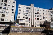 Spacciatore tunisino ammazza la compagna e inscena un suicidio