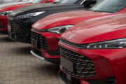 Auto cinesi in fila in Germania