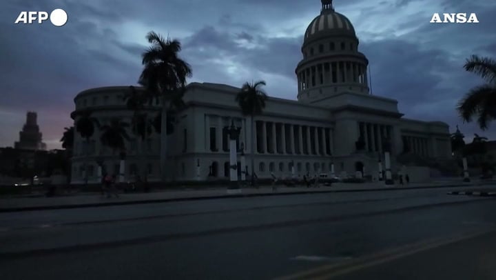 Cuba al buio: nuovo blackout all’Avana, strade senza luce