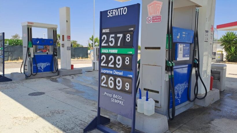 I maxi utili non esistono. Benzina cara per il green
