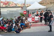 A Ceuta è ancora emergenza. L’Italia tiene chiuso Schengen con la Spagna per altri 15 giorni