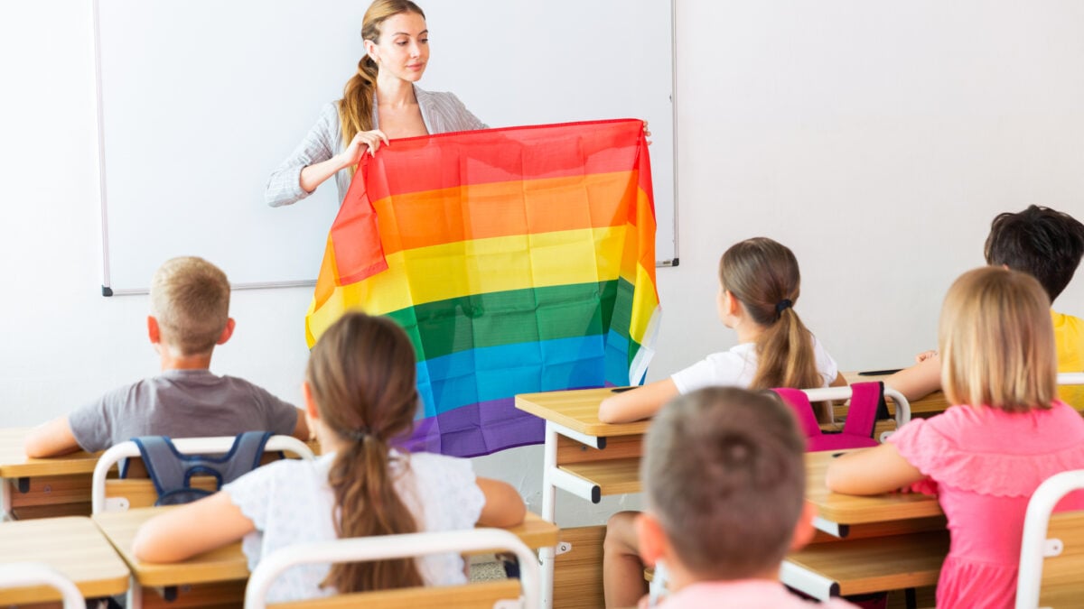 Il consenso informato ridà alle famiglie il diritto/dovere di educare