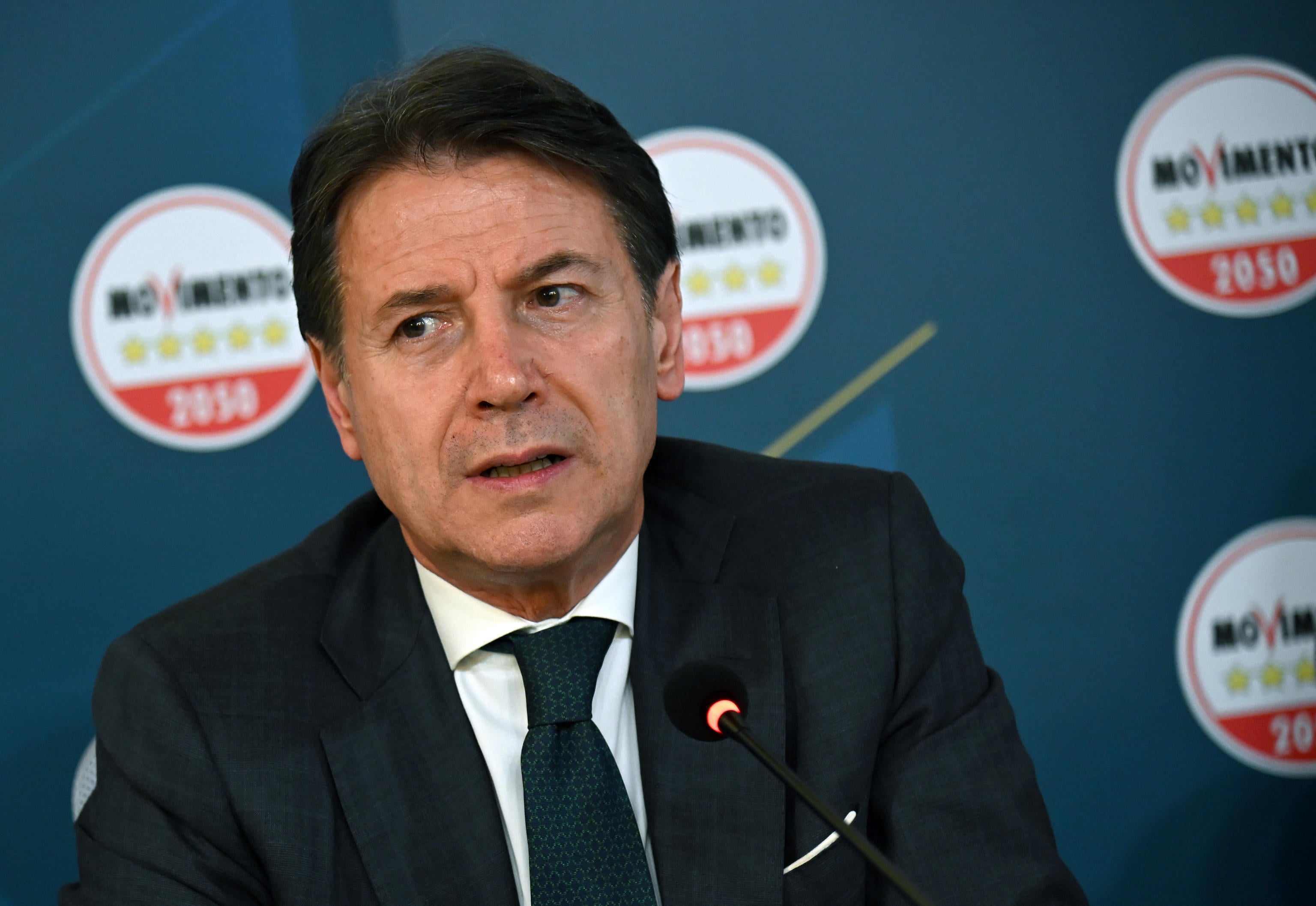 conte svela le carte puntare sulle primarie e mangiarsi l8217intero pd da Laverita.info conte svela le carte puntare sulle primarie e mangiarsi l8217intero pd