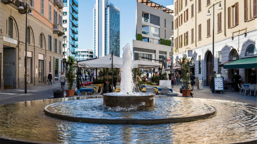 Milano, stuprata in Corso Como: «È stato un uomo dell’Est Europa»