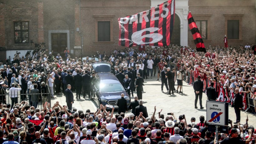 In migliaia per l’ultimo saluto a Baresi