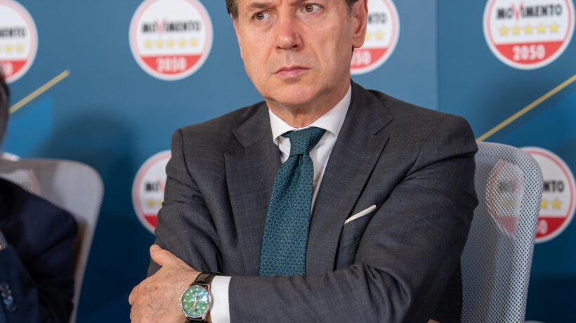 A volere le primarie è rimasto solo il M5s