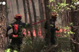 incendio grecia atene