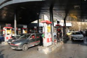 Iran, manca la benzina: code ai distributori