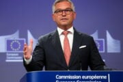 Bruxelles sta dalla parte dell’Italia: «Madrid rimetta le cose a posto»