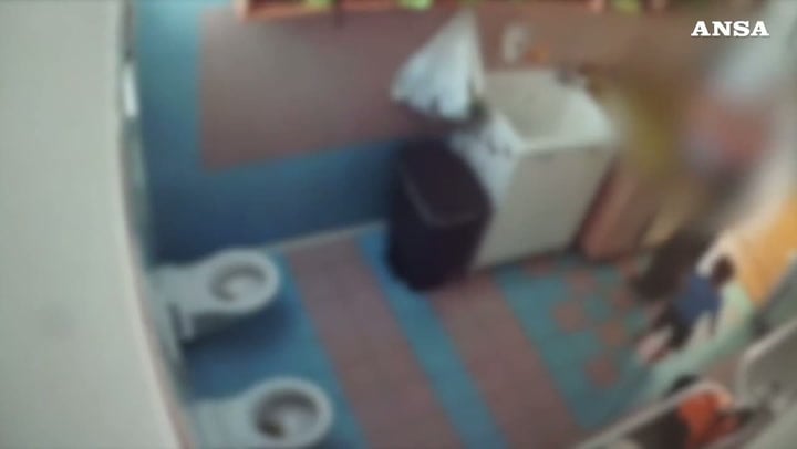 Maltrattamenti in un asilo nido in Brianza: due maestre ai domiciliari