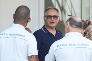 Grazia o domiciliari, ma Roggero deve uscire di prigione