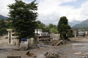Le acque alluvionali travolgono Trishuli Bazar nel distretto di Nuwakot, in Nepal
