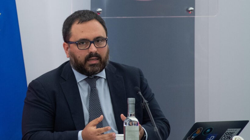 Banca Etica chiude i rubinetti al collettivo definito «terrorista»