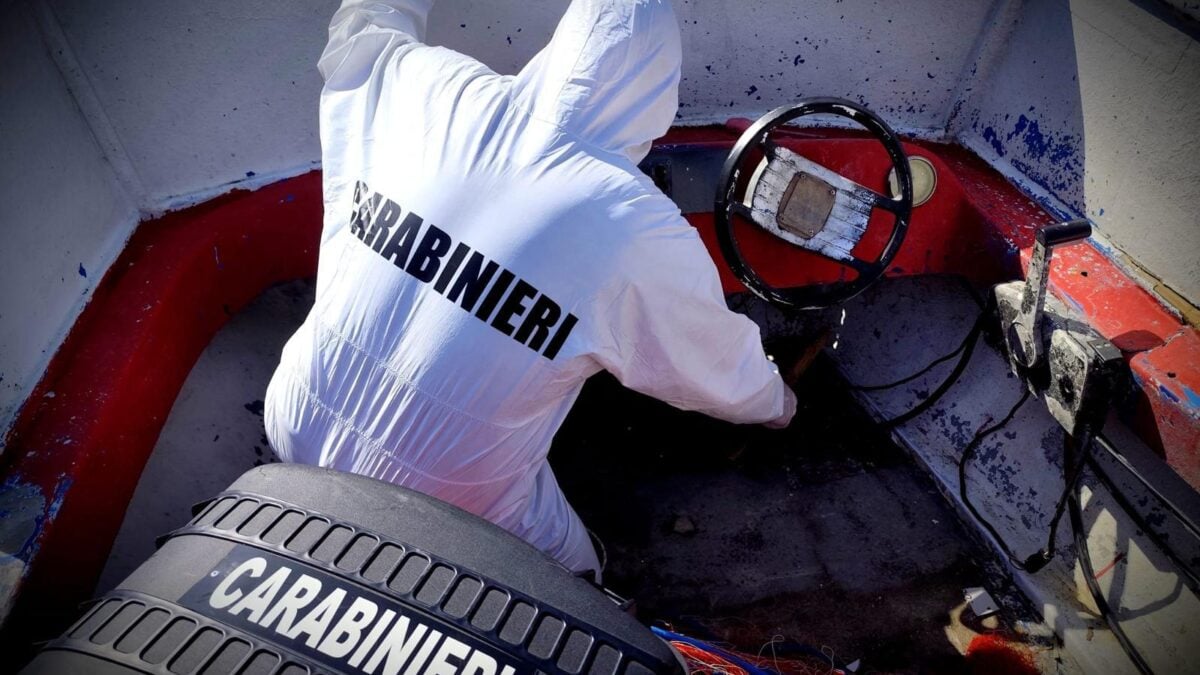Chia, 17enne travolta da un barchino di migranti: arrestato il presunto conducente