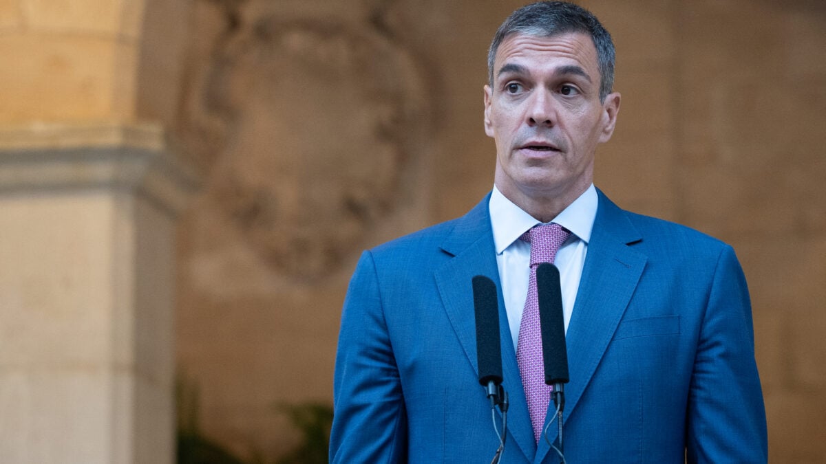 Per Sánchez finiscono ferie e balle. Perso il conto dei clandestini a Ceuta