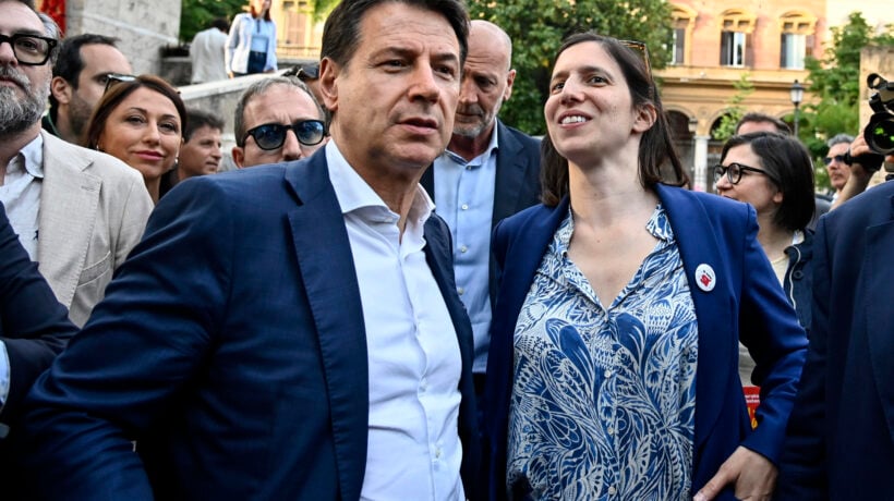 Mentre Elly è in vacanza Conte si fa anti woke per scipparle la leadership