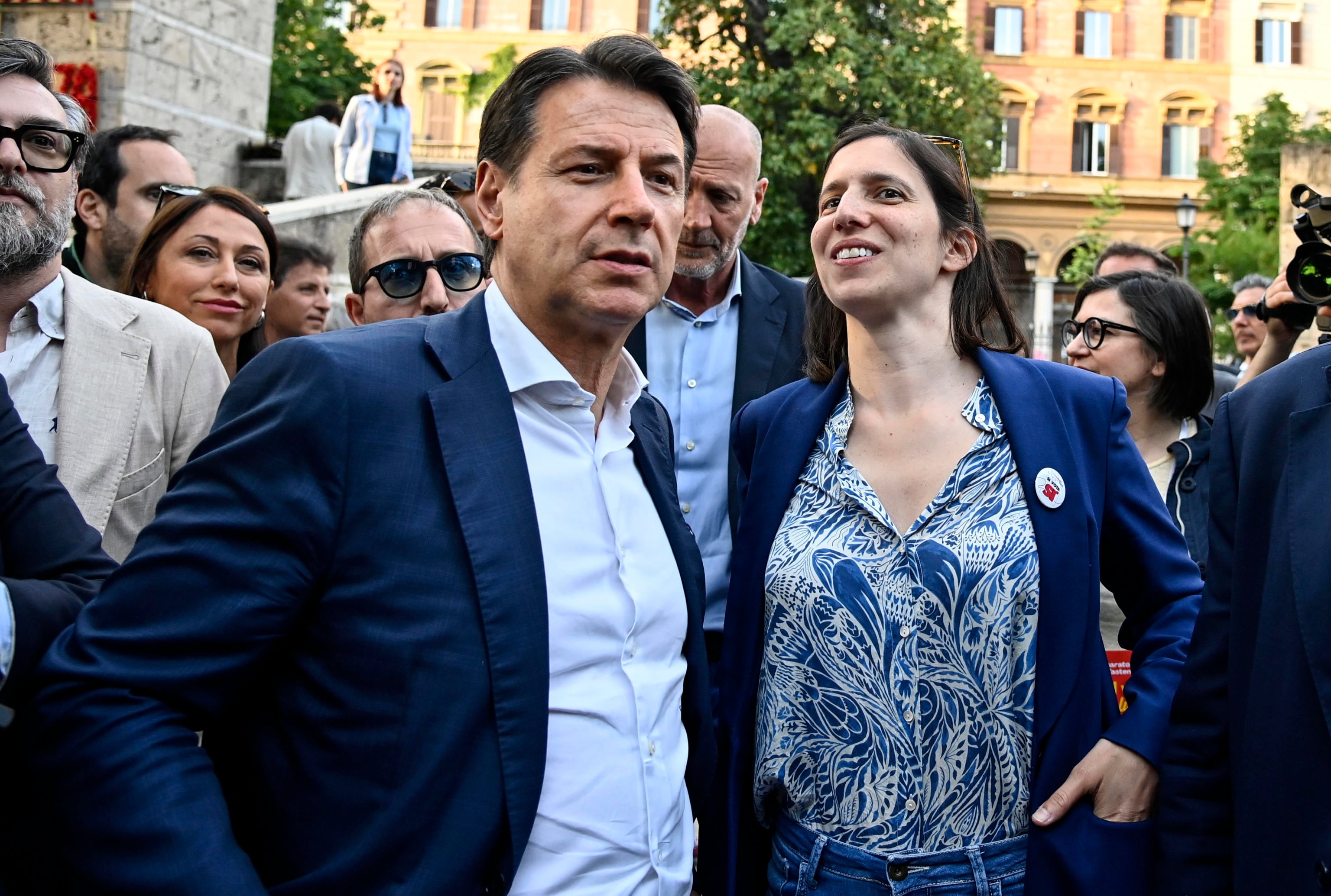 mentre elly 232 in vacanza conte si fa anti woke per scipparle la leadership da Laverita.info mentre elly 232 in vacanza conte si fa anti woke per scipparle la leadership