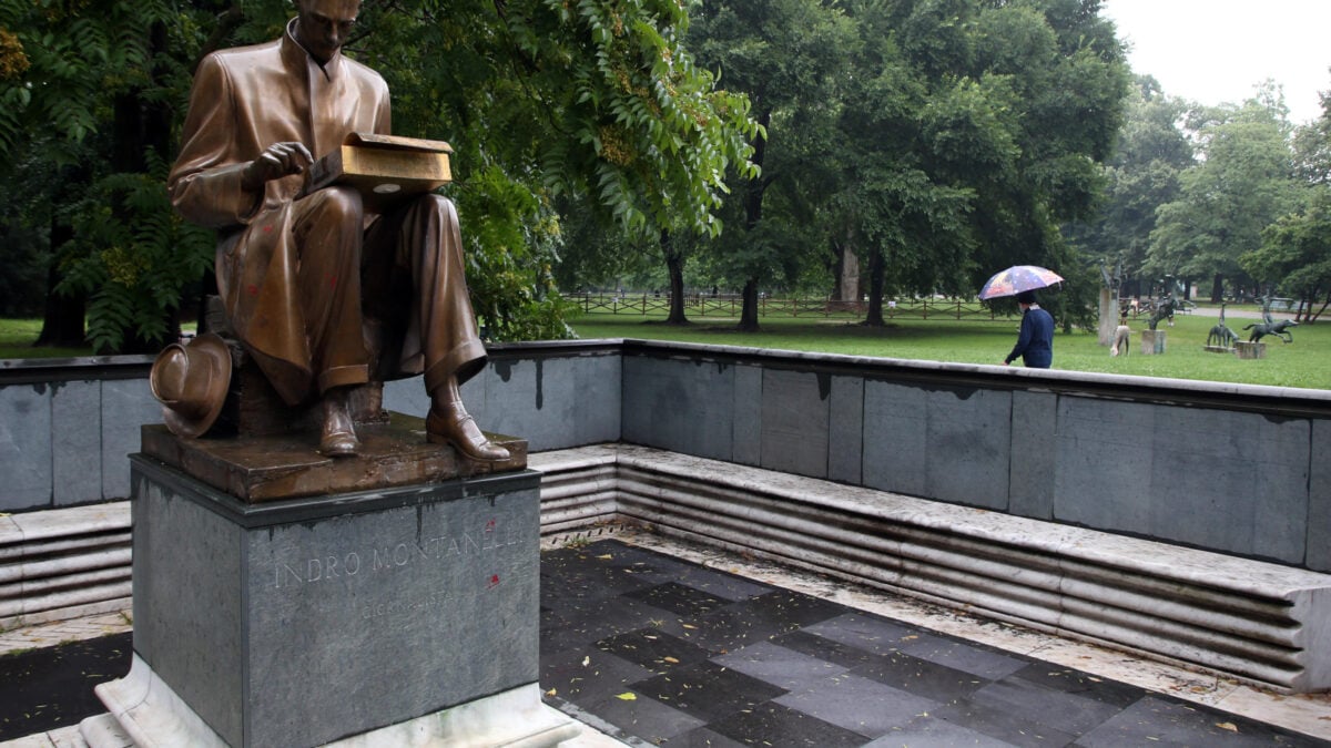 statua indro montanelli