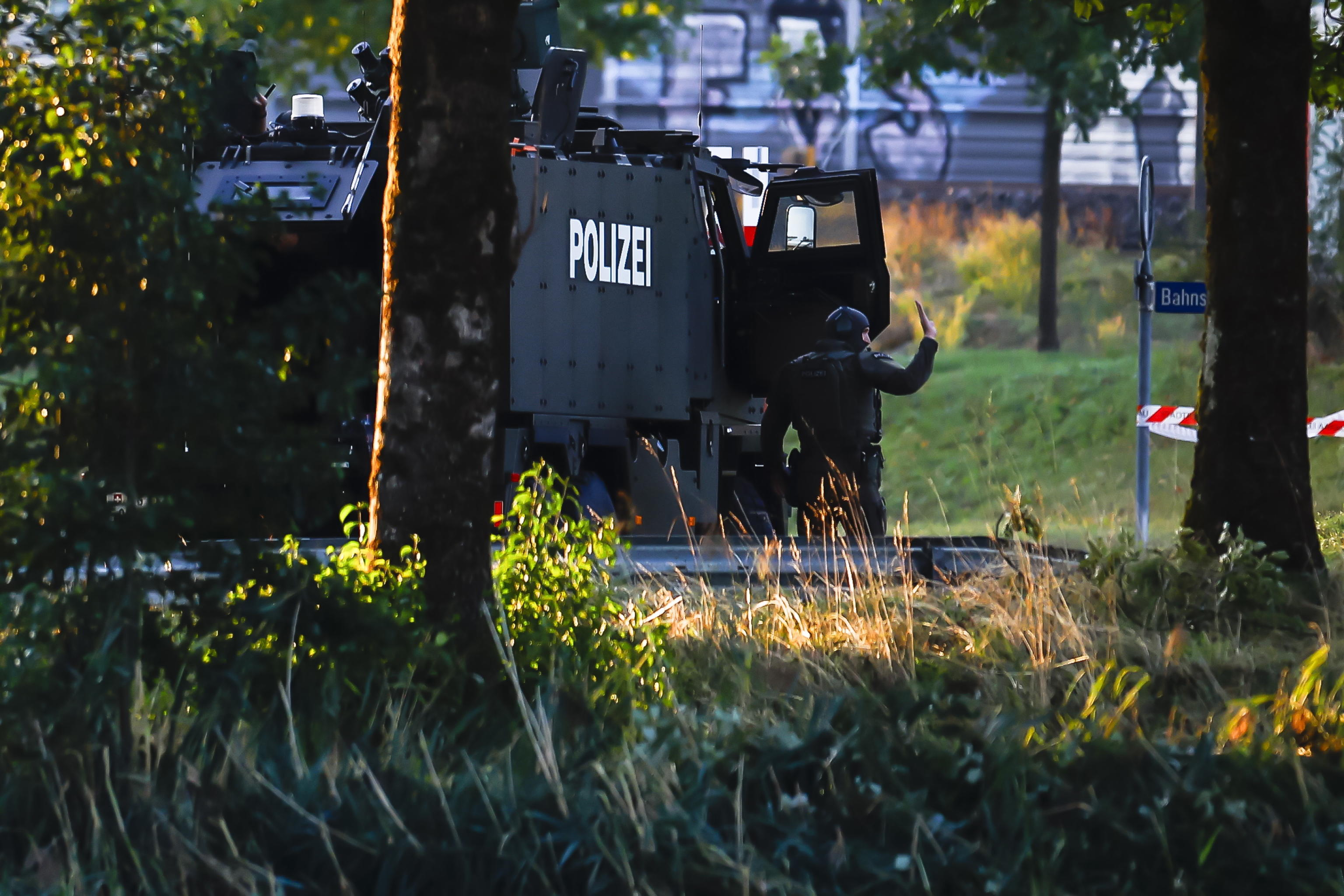 sparatoria al rave in svizzera morta una 22enne italiana il killer 232 in fuga da Laverita.info sparatoria al rave in svizzera morta una 22enne italiana il killer 232 in fuga