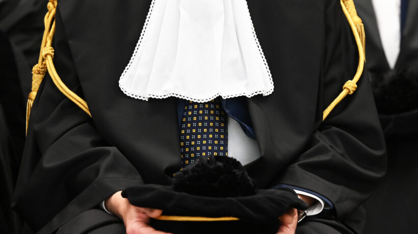 Toh, i magistrati annullano il dpcm che limitava la paga dei magistrati