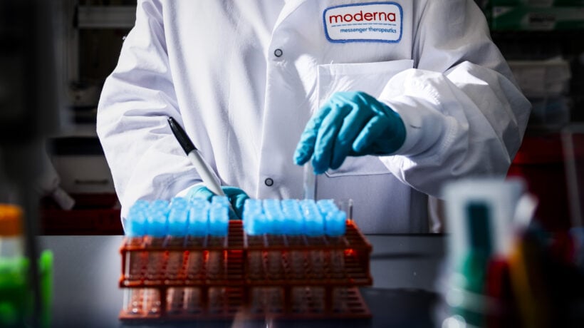 Convince il farmaco antimelanoma di Moderna: il titolo vola in Borsa