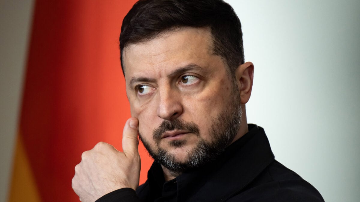 I soldi per tagliare le accise se li mangiano Zelensky & C.