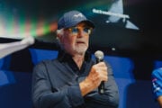 Alpine inaugura i nuovi spazi dell’Atelier di Milano. Presenti anche il team e Flavio Briatore