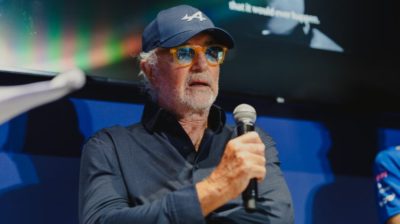Alpine inaugura i nuovi spazi dell’Atelier di Milano. Presenti anche il team e Flavio Briatore
