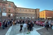 «L’indagine sui medici è da Gestapo». Il Pd scende in piazza contro le toghe