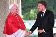 Leone XIV in Francia: tra Macron, Unesco e Notre-Dame