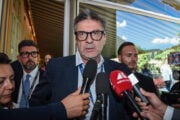 Giorgetti dà la sveglia agli imprenditori: «Aumentate i salari, sono investimenti»