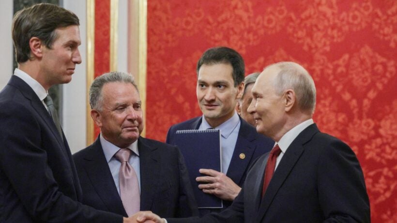 Witkoff celebra la missione diplomatica. Gli 007 ucraini: «La Russia può combattere fino al 2028»