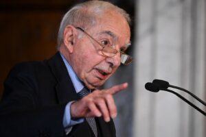 Quelle amnesie di Amato e le bombe palestinesi che nessuno osa ricordare