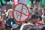 Riparte la litania dell’«emergenza». E la soluzione è sempre la censura