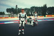 Aprilia Racing celebra gli 80 anni di Vespa con la livrea «Perla Bianca» a Misano