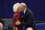 Carney e von der Leyen in idillio. Trump minaccia dazi