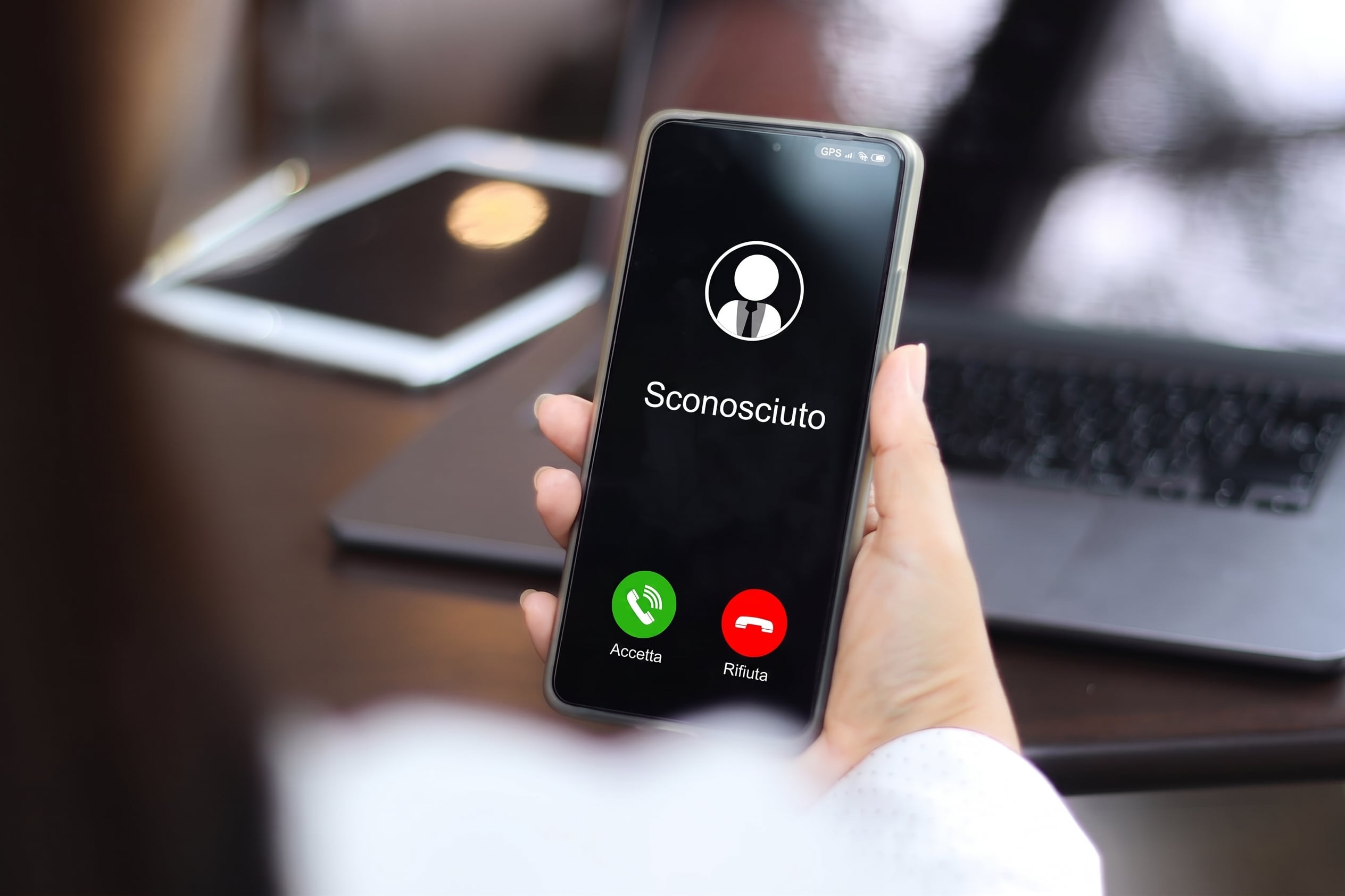 in undici giorni 50 milioni di chiamate da agcom e governo tre barriere da Laverita.info in undici giorni 50 milioni di chiamate da agcom e governo tre barriere