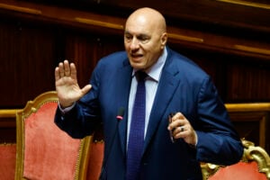 La sinistra s’accorge della guerra: «Che ci facciamo in Medio Oriente?»