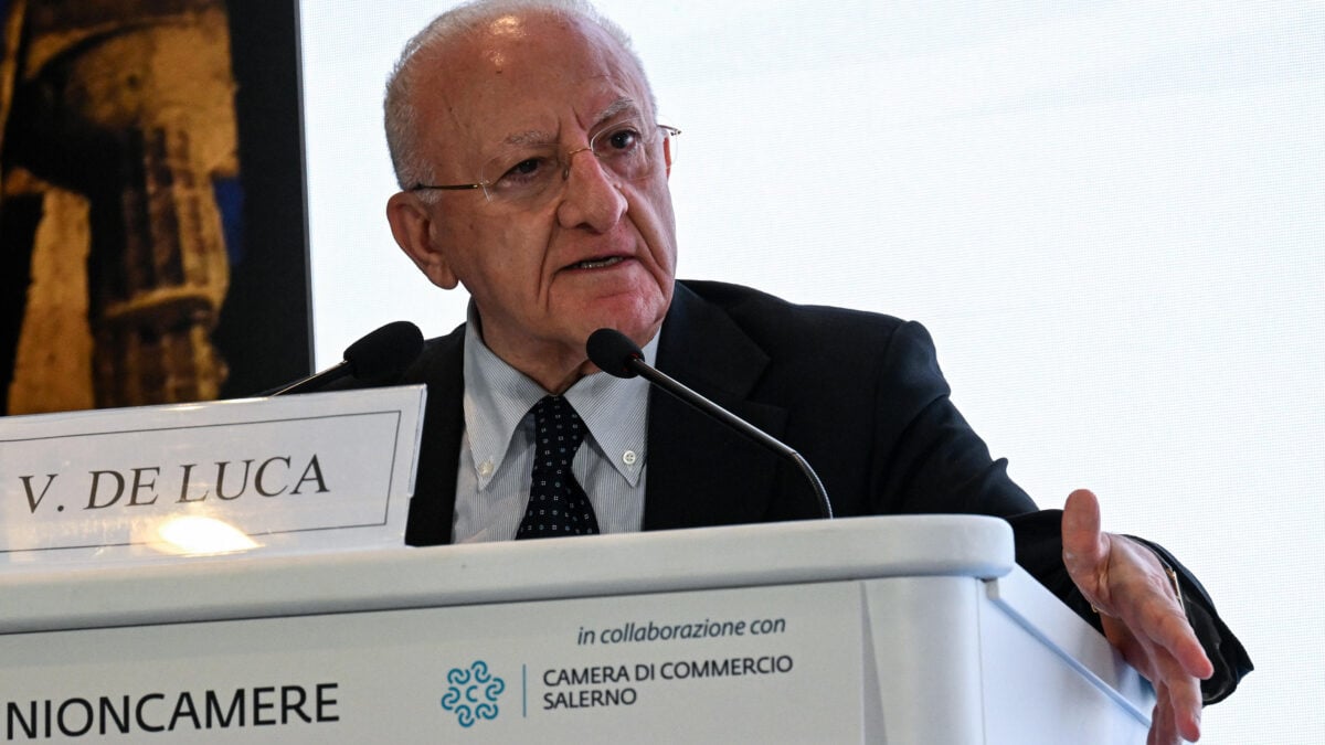 Avs: De Luca da Renzi? Troppe spese
