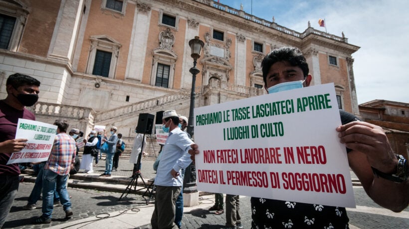La sinistra atea e materialista riscopre la fede… degli immigrati