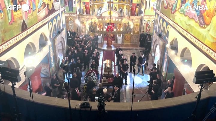 Belgrado, folla per i funerali di Ratko Mladic