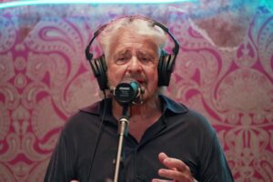 Grillo: «Io non ho finito». E Stroppa ritwitta