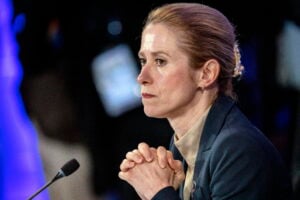 La Kallas elemosina aiuto dagli Stati contro la crociata franco-tedesca