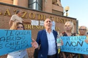 Torino, ancora libero il bengalese pedofilo: tenta la carta «corsi di recupero»