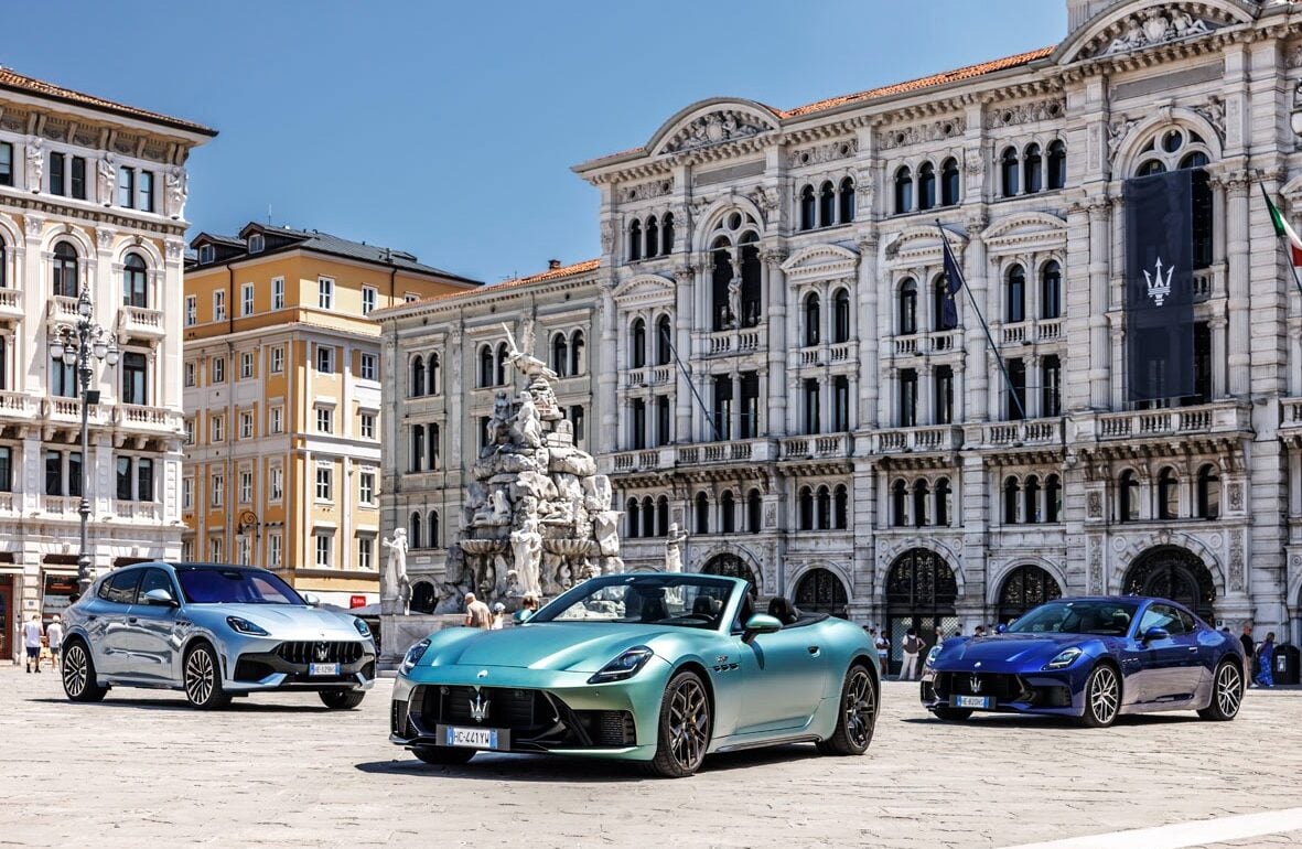 L’ultimo «tridente» di Maserati sfila tra le curve e il mare di Trieste